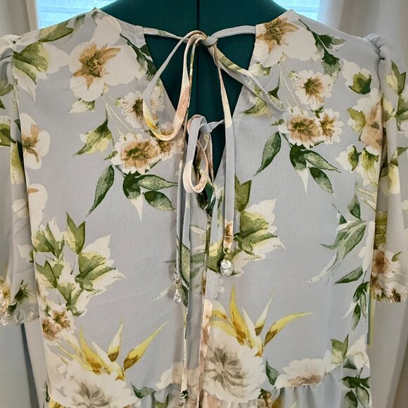 CeCe Floral Peplum Blouse with Tie-Back Detail – NWT – Size M – Sky/Peach/Green - Picture 2 of 5
